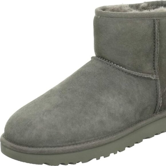 UGG Women's Classic Mini II Grey Assorted Size 8 New In box - Picture 1 of 5